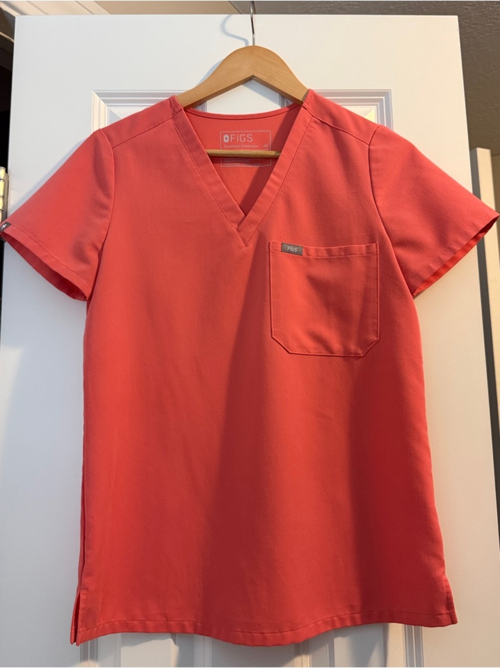 FIGS scrub top
